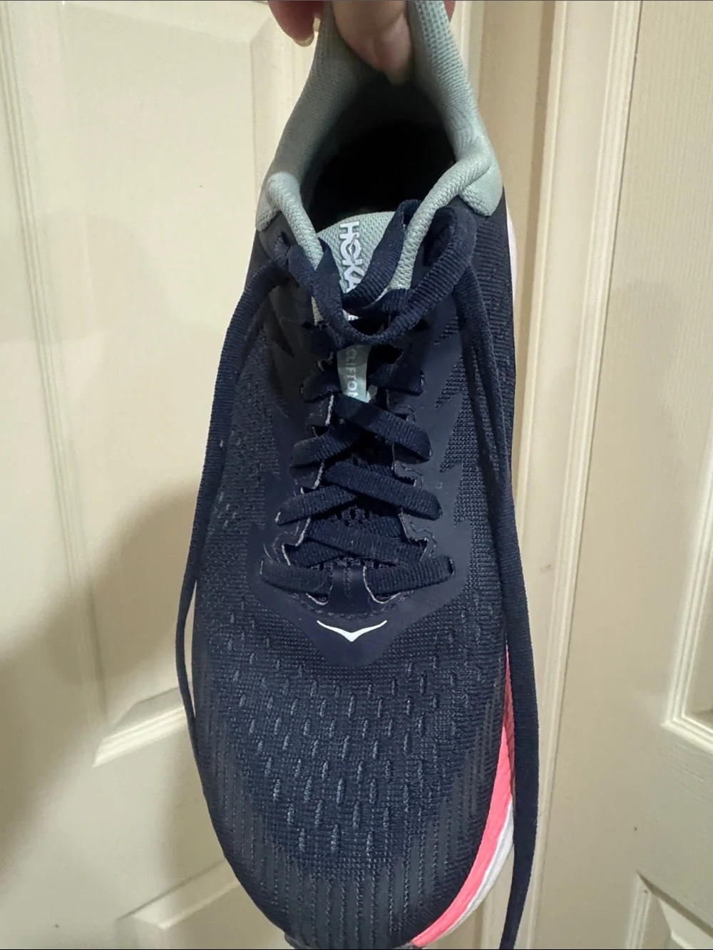 Hoka/Women's Navy Running Shoes with Mint Collar and Coral Trim/7.5/LIKE NEW!